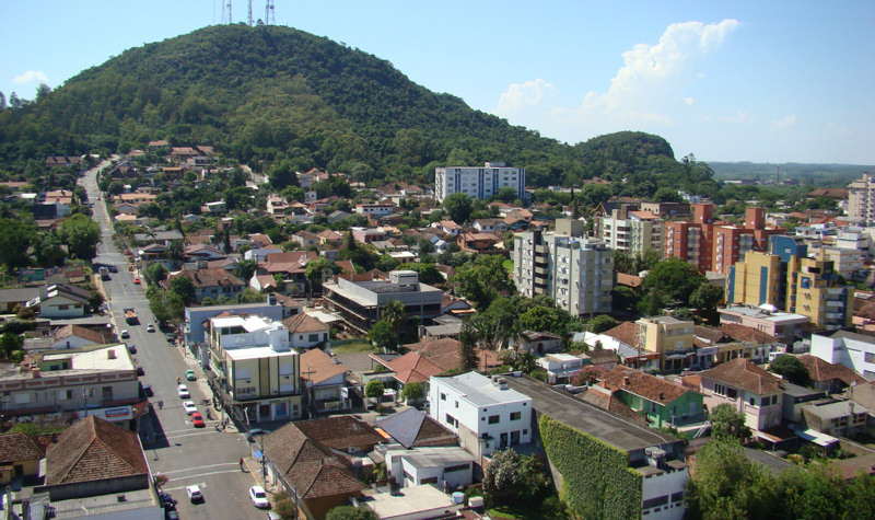 Descubra como o comércio eletrônico está dominando o mercado brasileiro! Em Abaetetuba, Pará, o WebCatálogo é a ferramenta ideal para quem busca praticidade, conforto e segurança na hora de abrir sua loja virtual.