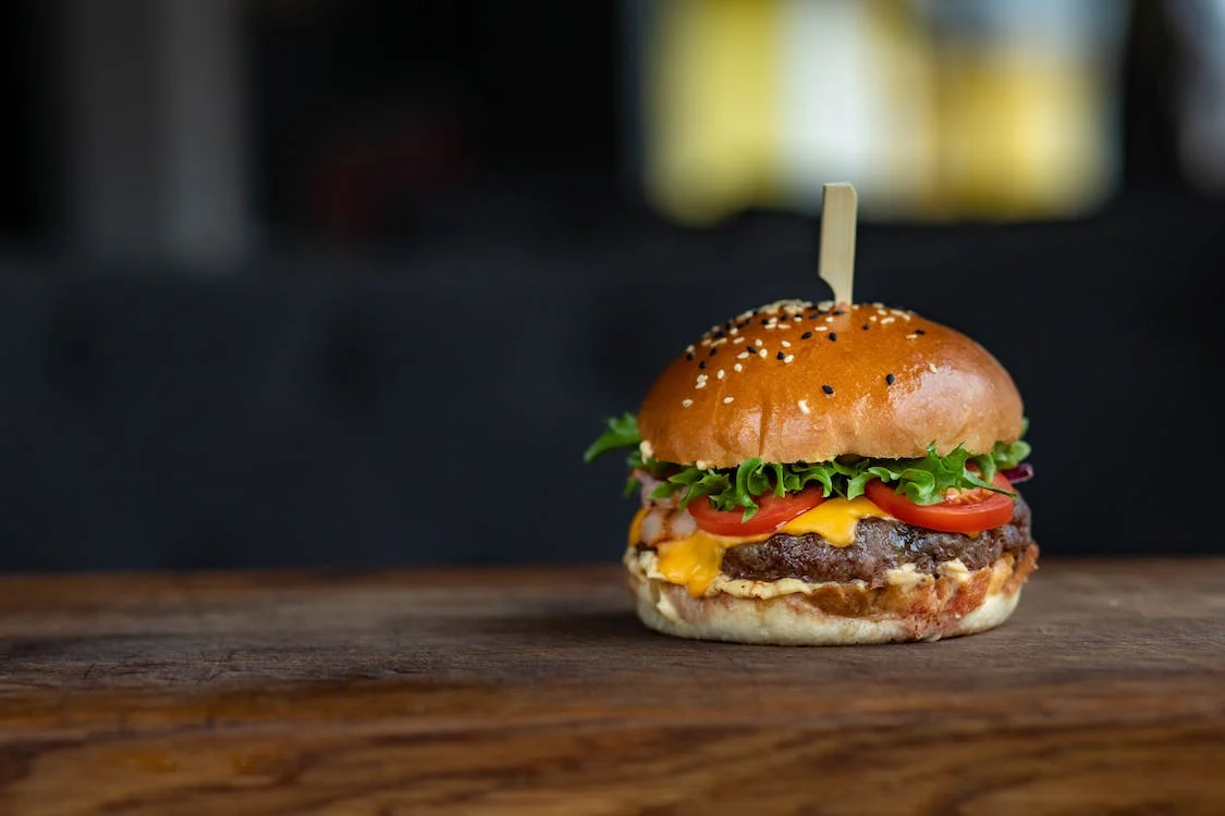 Como montar um restaurante com foco em hambúrguer: o checklist definitivo para lucrar mais